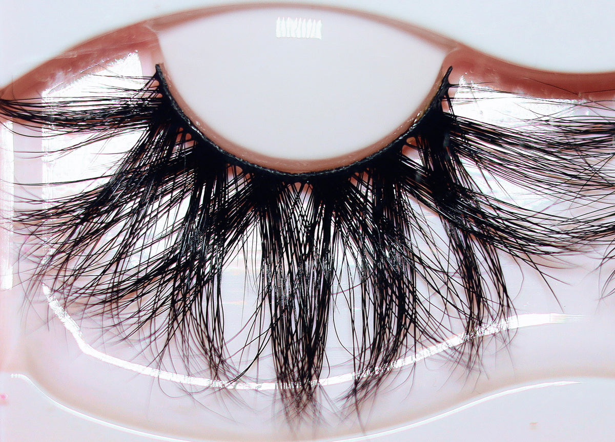 Midnight Muse strip lash
